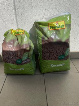 Ruším chov, 2 kompletně zařízená terária + příslušenství - 11