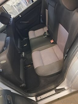 VW GOLF IV 1.4 16V - 11