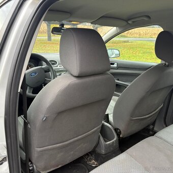 🚗 Ford Focus Hatchback 1.6 бензín | 2006 | 188 000 km - 11