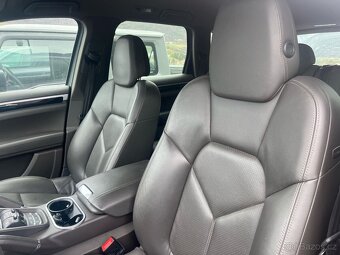 Porsche Cayenne - 11