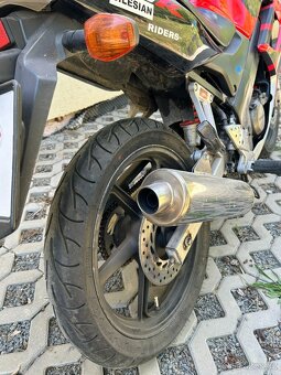 Honda CBR 125r - 11