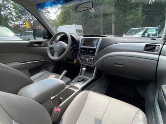 Subaru Forester 2.0X 110kW LPG 4x4 automat tažné klima ČR - 11
