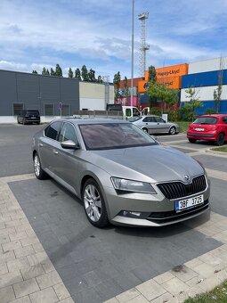 Škodu Superb 3 2016 2.0 TDI DSG - 11