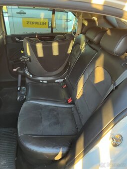 Škoda Superb 2.0 TDI DSG - 11