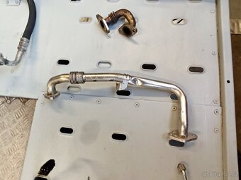 ŠKODA OCTAVIA 2. - 2.0TDi 125KW BMN - PŘÍSLUŠENSTVÍ MOTORU - 11