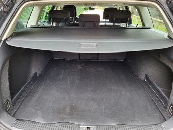 Volkswagen Passat 2.0 TDi DSG NAVIGACE - 11