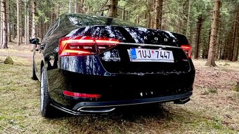 Škoda Superb Individual,DSG,BSR,kamera,Matrix,TOP STAV - 11