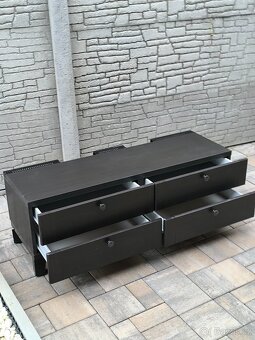 Prodám knihovnu a TV stolek IKEA - 11