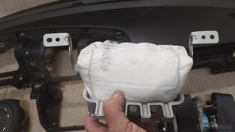 Airbagová sada Suzuki Swift MK 8 s originální deskou - 11