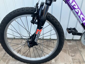 DĚTSKÉ KOLO 20 - 11