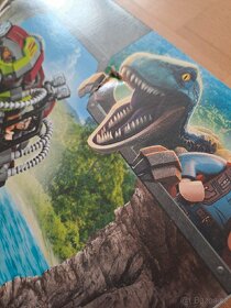 LEGO Jurassic World 75938 T. rex vs. Dinorobot - 11