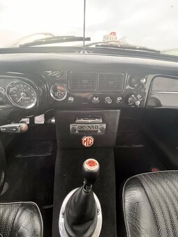 MGB MG Roadster 1.8i 72kw 1972 / Veterán / Servis - 11