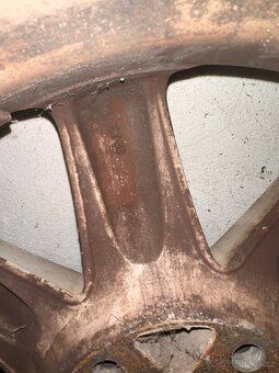 Alu kola s pneu 225/45-17 ET 44 - 11
