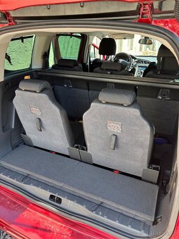Peugeot 5008 2.0HDi PREMIUM - 11