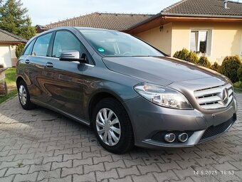 Mercedes Benz B 180 model 2012 - 11