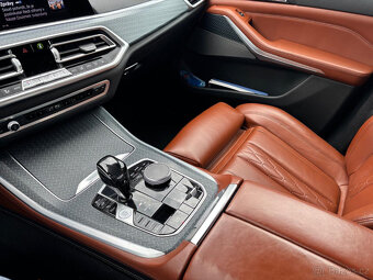 BMW X5 M50i - 11
