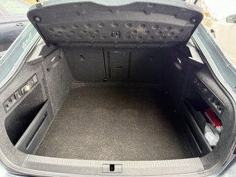 Pronájem Škoda Superb 5500,-Kč Taxi Bolt 2.0 TDI automat - 11