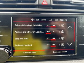 CITROEN C4 1,6 HDi Space Tourer  7.MÍST - 11