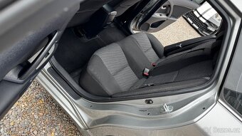 Toyota Avensis 2.2d 110kw automat, navi, kombi - 11