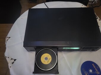 Onkyo  Onkyo Compact Disc Player RI - 11