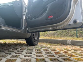 Škoda Octavia Scout - 11