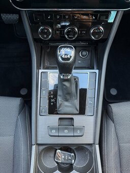 Superb 3FL, 2.0 TDI, 147kw, 4x4, DSG Style - 11