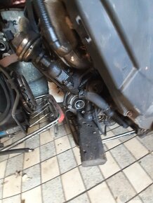 Peugeot 307 hdi  2,0hdi motory - 11