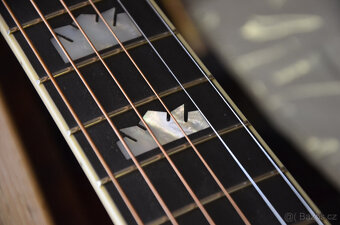 KYTARA ELEKTROAKUSTICKÁ 6 STRUNNÁ S POUZDREM Sigma Guitars G - 11