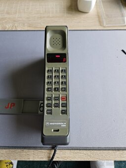 Motorola 8000s a International 2000 - 11