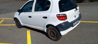 Toyota Yaris - 11