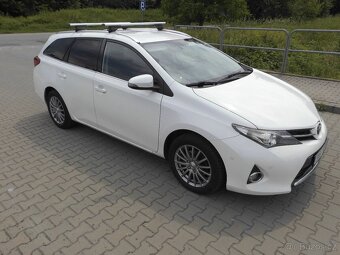 Toyota Auris COMBI- rv2013- 1.6 97kw- 112000km - 11