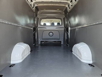Volkswagen Crafter L3H2 6 miestne 2.0TDi/140hp - 2019 - 11