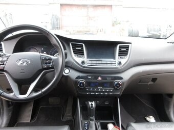 Hyundai Tucson 1.7 CRDI - 11