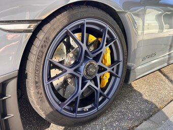 Prodám Porsche 718 Cayman GT4 RS Weissach - 11