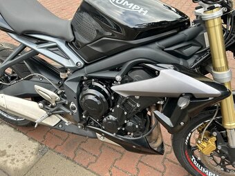 Triumph Street Triple 675 2015 ČR - 11
