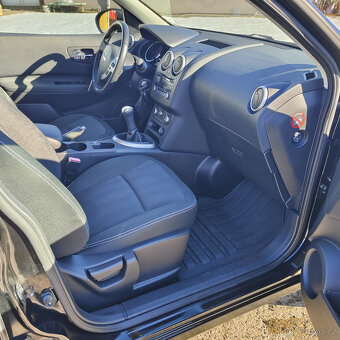 Nissan Qashqai 1.6i, r.v 2011, pouze 45083 tkm  - 11