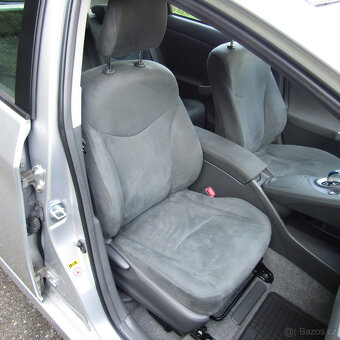 Toyota Prius 1,8i 73kw HYBRID, PLNÝ SERVIS TOYOTA, 121tkm - 11