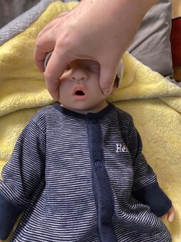 Celosilikonové reborn miminko baby panenka - chlapeček - 11