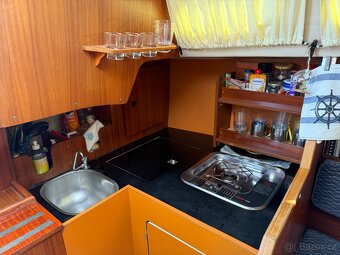 Prodám plachetnici Jeanneau Aquila - 11