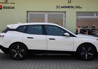 BMW iX xDrive40 1M 3L-ZÁRUKA - 11