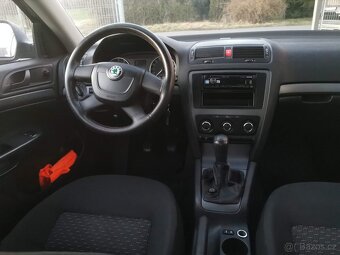Škoda Octavia 1.6 i - 11