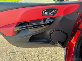 RENAULT CLIO III 0.9 TCE 66kw MODEL 2013 SERVISKA 8xALU KOLA - 11