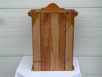Velká dřevěná zdobená lékárnička masivní dřevo - 11
