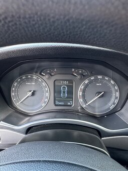 Škoda Octavia II 1.6 FSI 85kw - 11