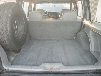 Jeep Cherokee XJ 2.5i 4x4 - 11