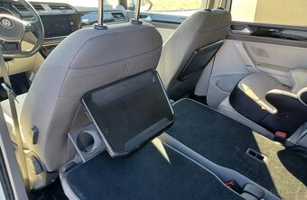 Volkswagen Touran - 11