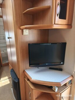 Hobby 540 - prostorný rodinný karavan, 100km/hod - 11