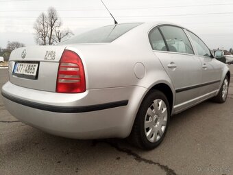 Škoda Superb 2,8 V6 benzín 147 kw - 11