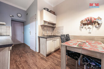 Prodej bytu 2+1, 73 m², Praha, ul. Karlínské náměstí - 11