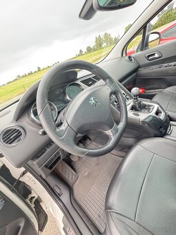 Peugeot 5008 – 7 míst k sezení – 2.0 HDi 110 kW - 11